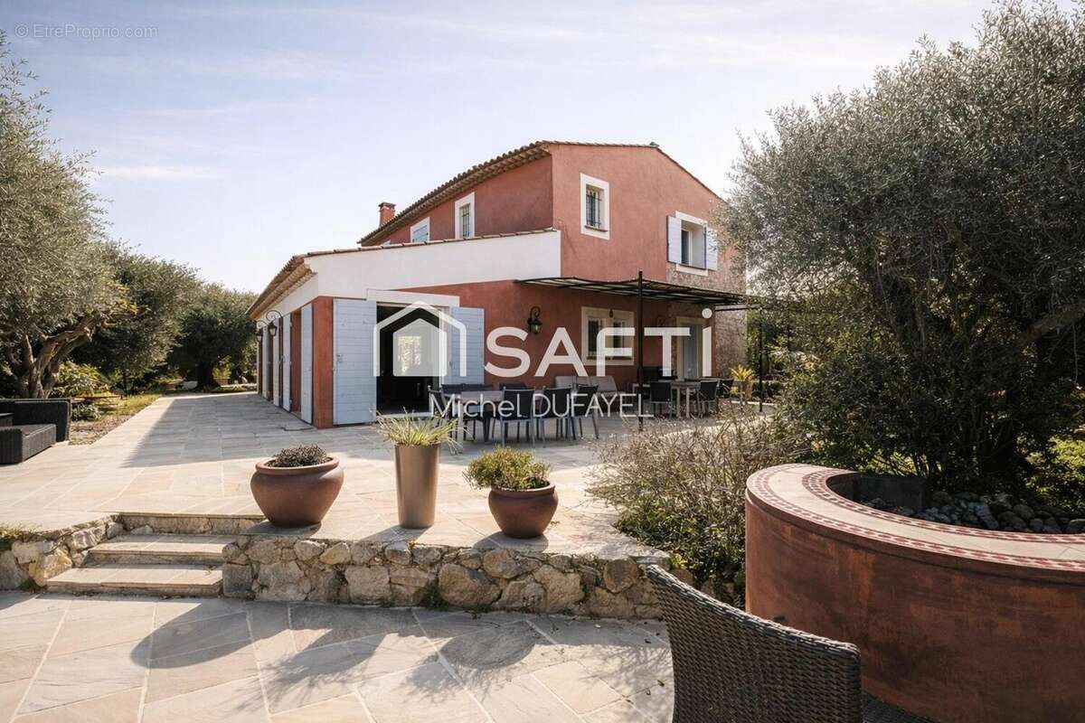 Photo 2 - Maison à BAGNOLS-EN-FORET