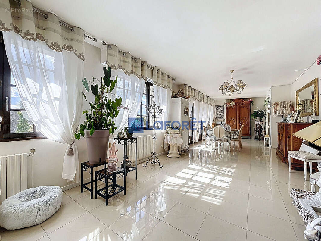 Maison à PETIT-COURONNE