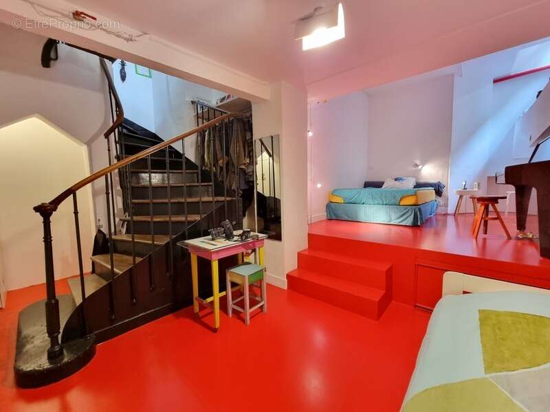 Appartement à PARIS-9E