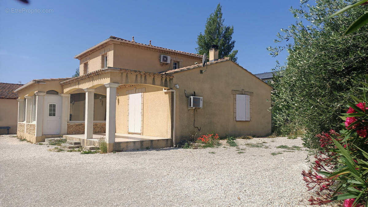 Appartement à SORGUES