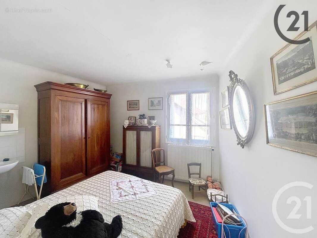 Maison à SAINT-BRIS-LE-VINEUX