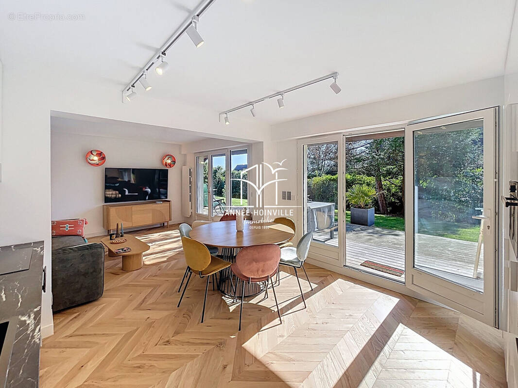 Appartement à BLONVILLE-SUR-MER