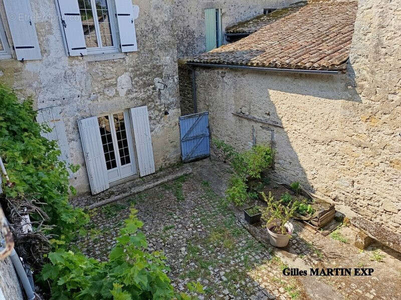Maison 273 m² à Saint-Meard-De-Gurcon  - photo 3