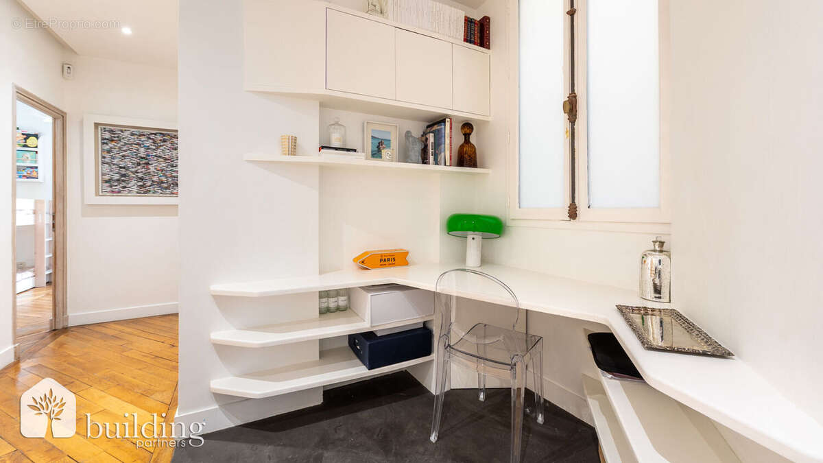 Appartement à PARIS-17E