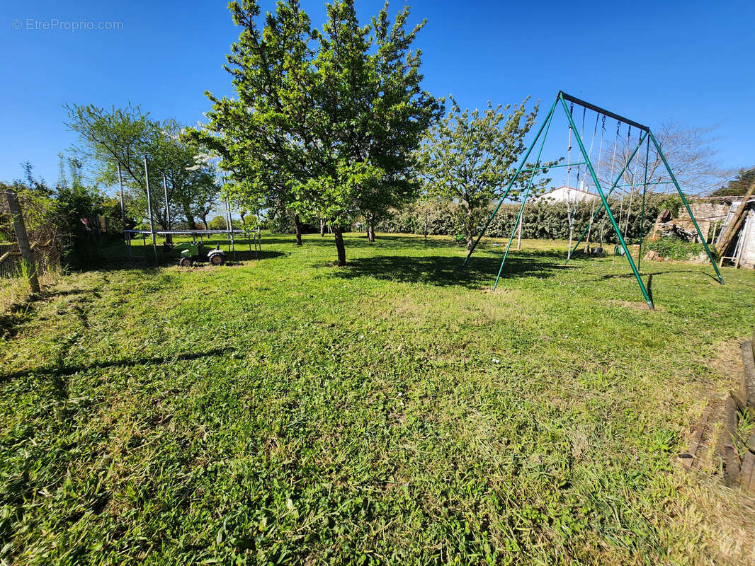 Maison à MAREUIL-SUR-LAY-DISSAIS