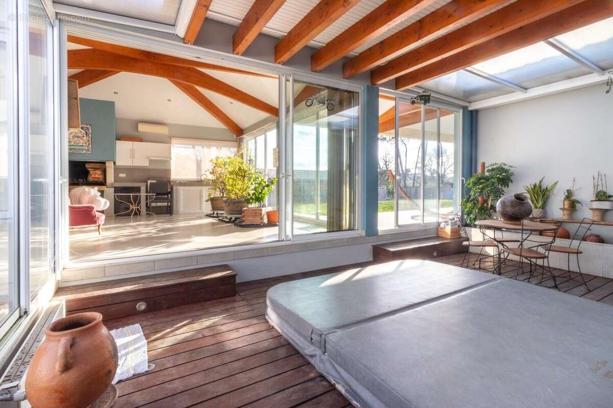 Maison à SAINT-MEDARD-D&#039;EYRANS