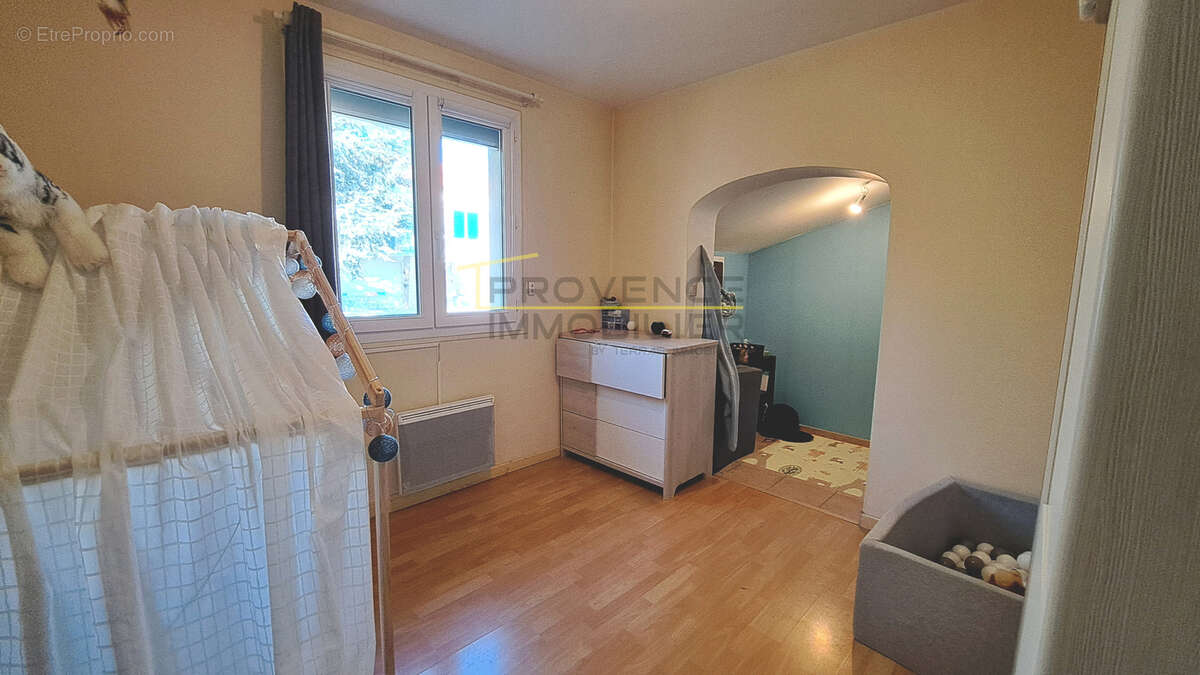 Maison à MONTELIMAR