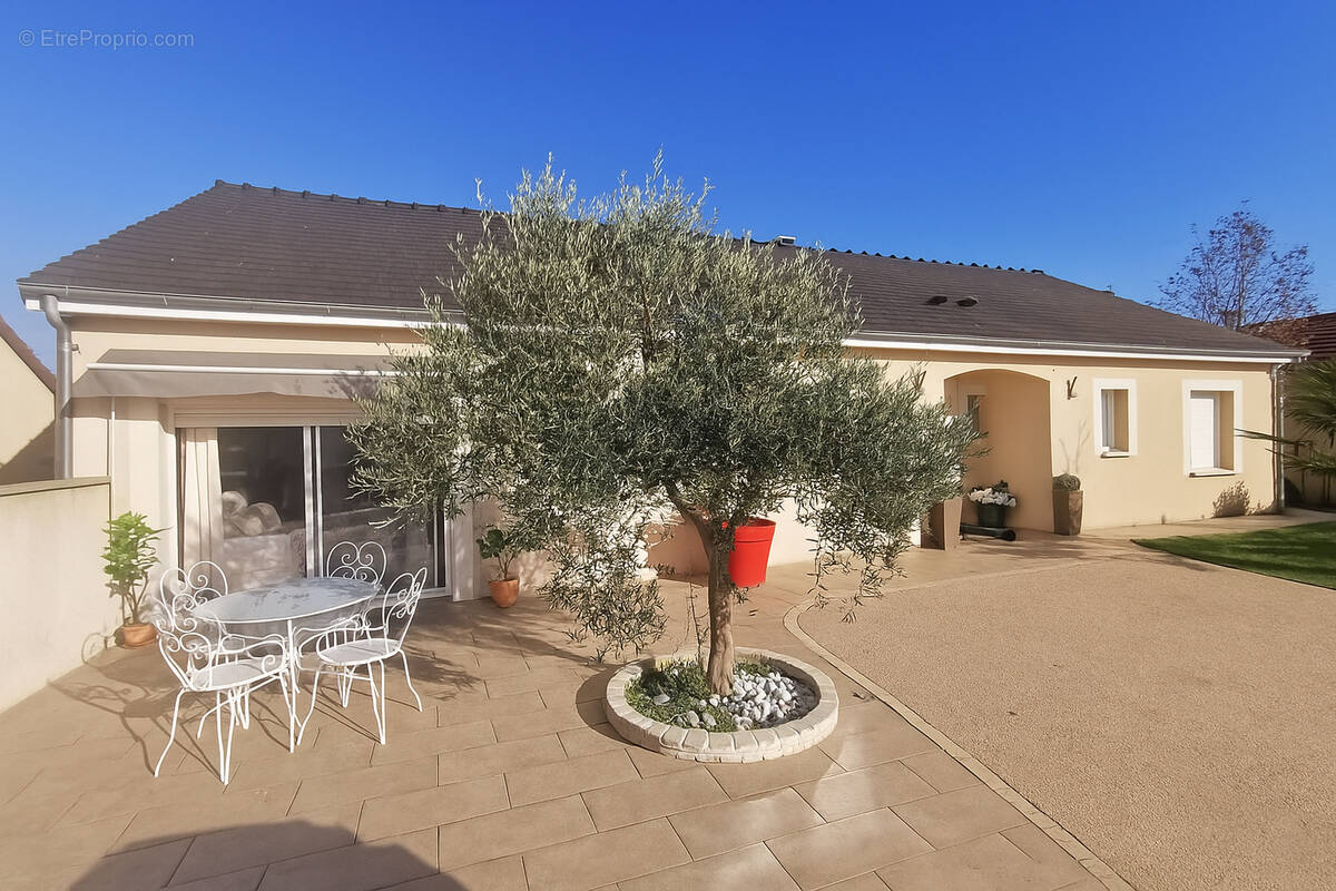 Maison à CHATELLERAULT