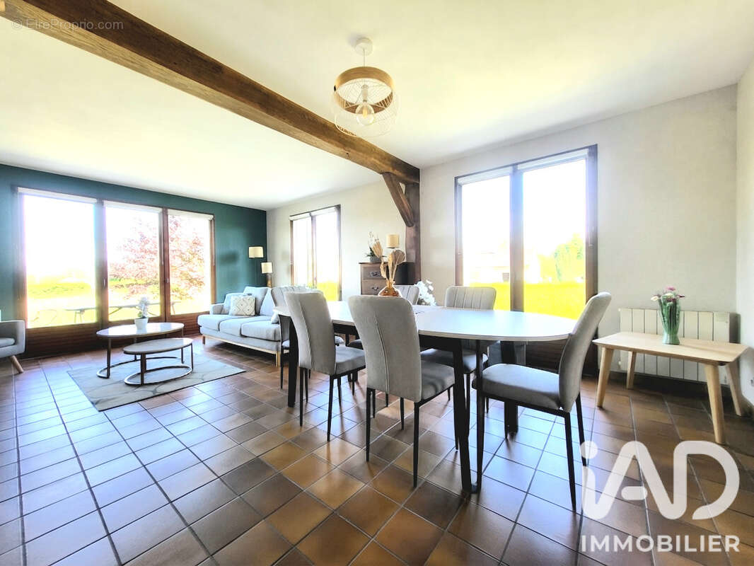 Maison 158 m² à Bourg-Fidele  - photo 4