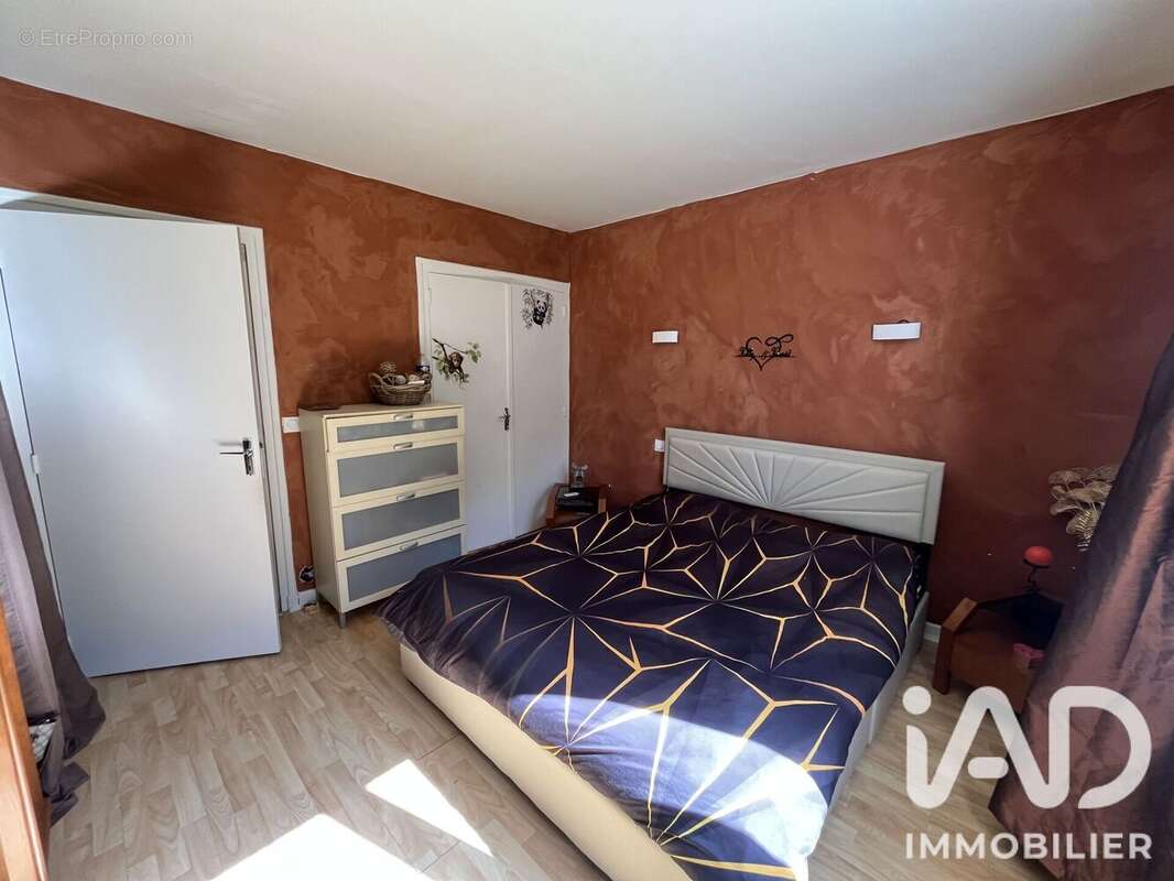 Photo 9 - Maison à SAINT-MARTIN-LA-SAUVETE