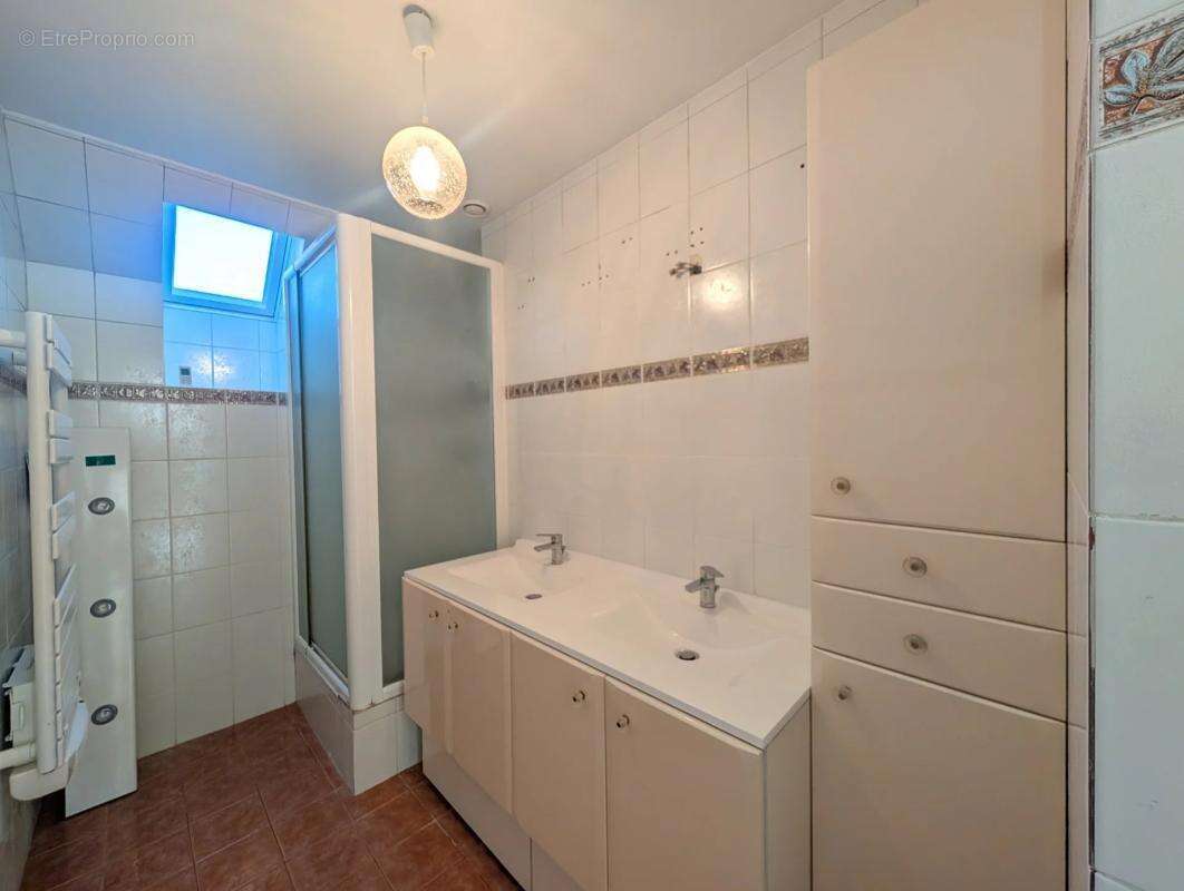 Maison à LES CLAYES-SOUS-BOIS