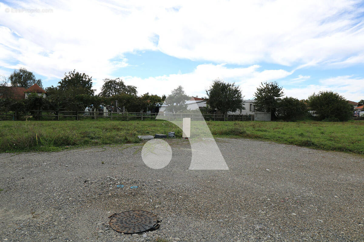 Terrain à BORDERES-SUR-L&#039;ECHEZ