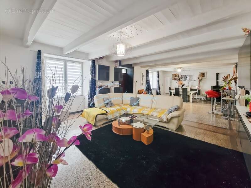 Appartement à ELLIANT