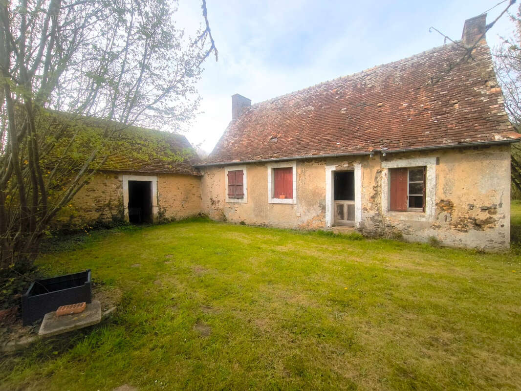 Maison à COULANS-SUR-GEE