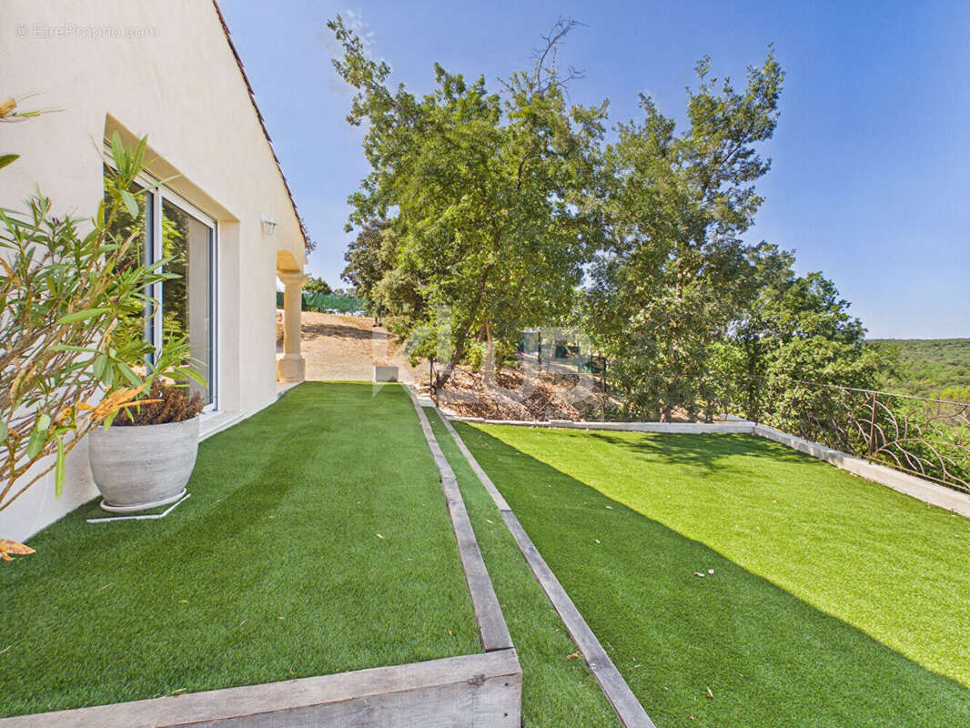 Villa Ginasservis 4 pièces100 m² sur 11767m² de parcelle - photo 6