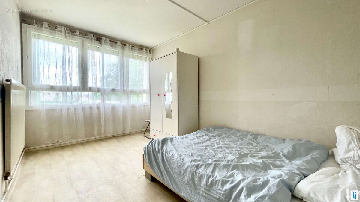 Appartement à SAINT-ETIENNE-DU-ROUVRAY