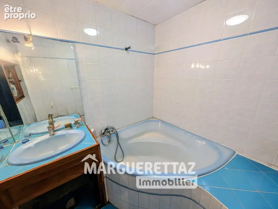 Maison mitoyenne 170m² - ST JEOIRE - photo 13