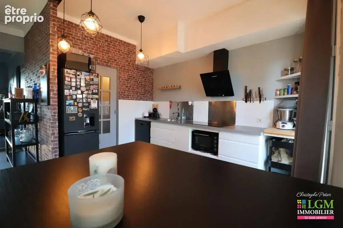 CARPENTRAS (84) - Superbe appartement rénové avec terrasse de 49 m² et vue panoramique - photo 5