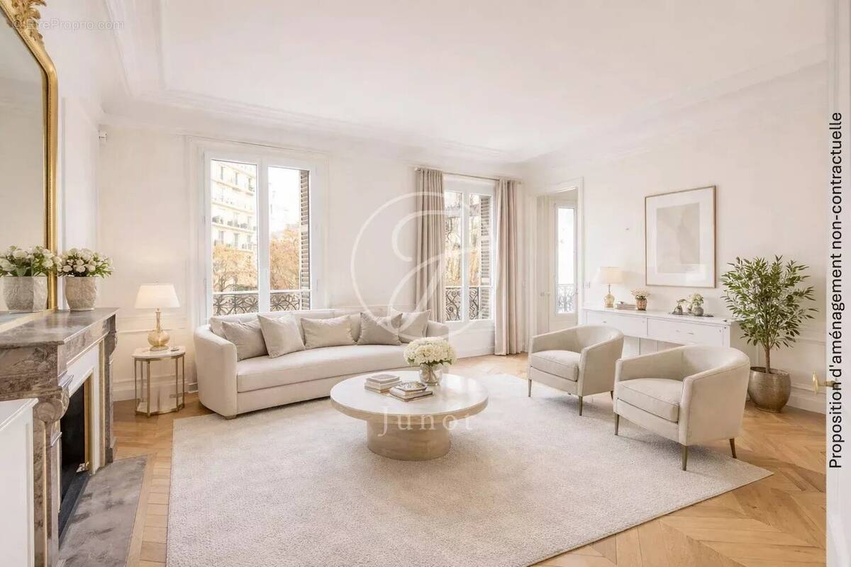 Appartement à PARIS-16E