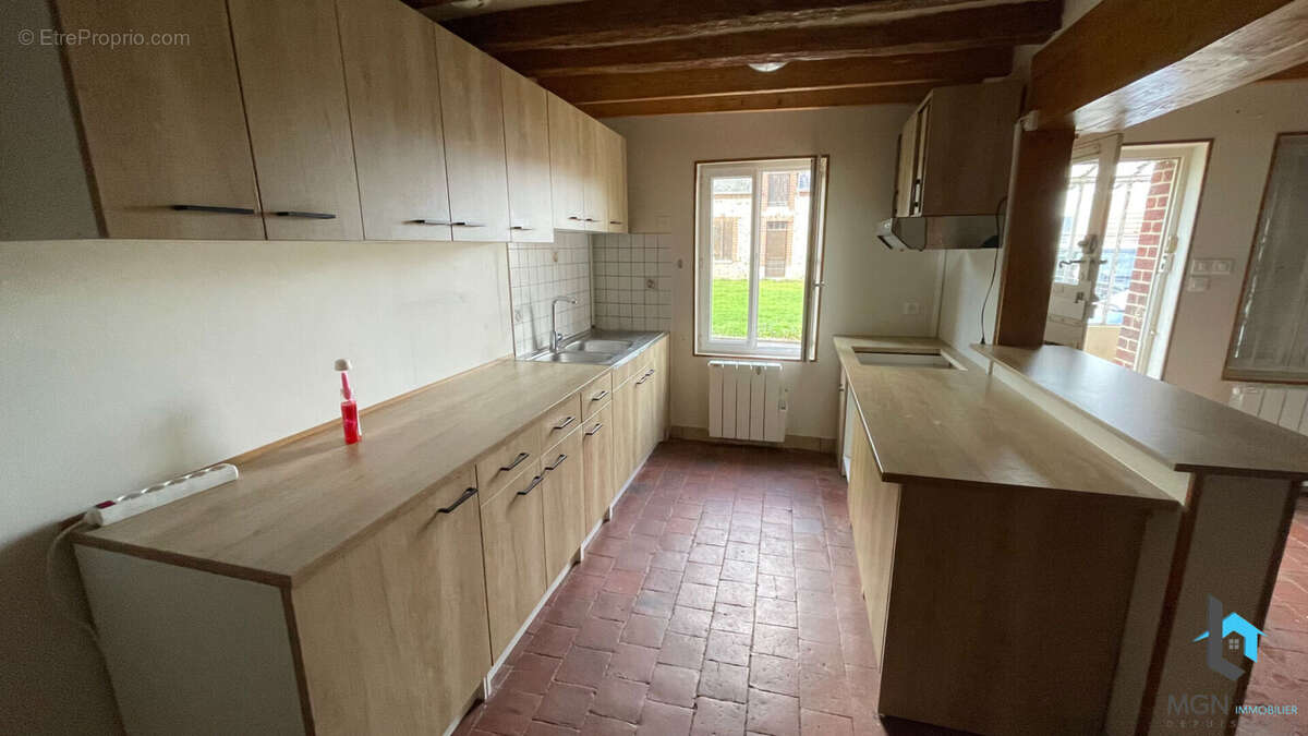 Maison à TRIZAY-LES-BONNEVAL