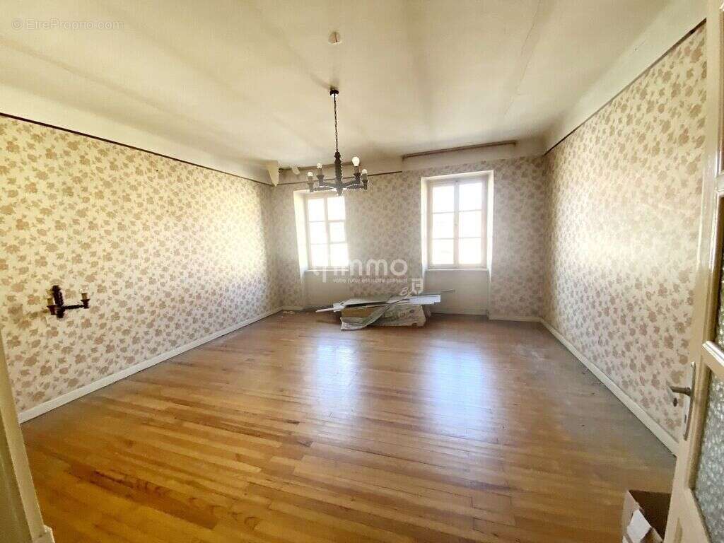 Appartement 142 m² à rénover avec combles - photo 4