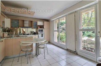 Maison à BURES-SUR-YVETTE