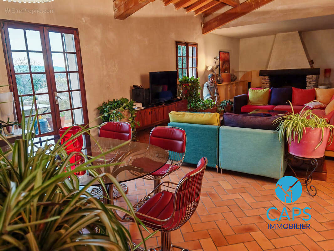 Maison à CAUMONT-SUR-DURANCE