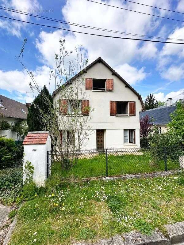 Maison à LE PECQ