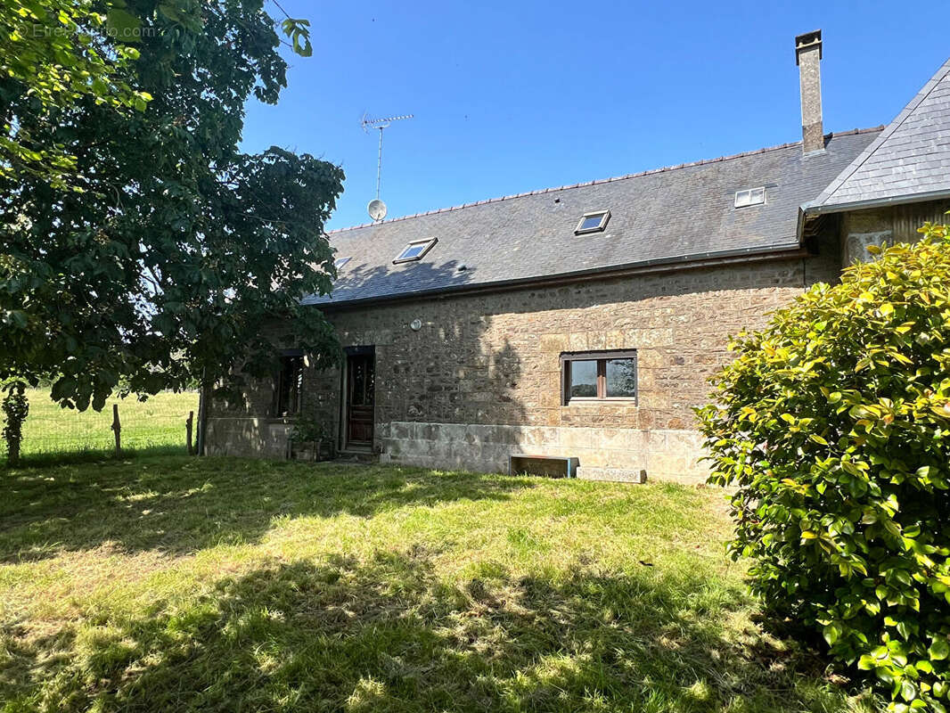 Maison à LARCHAMP