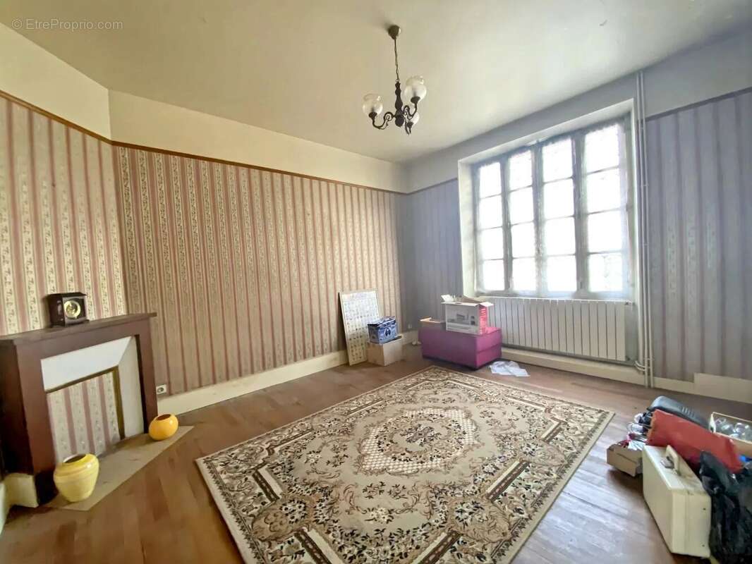 Belle maison de 4 chambres avec jardin et garage dans le centre de Bellac - photo 6