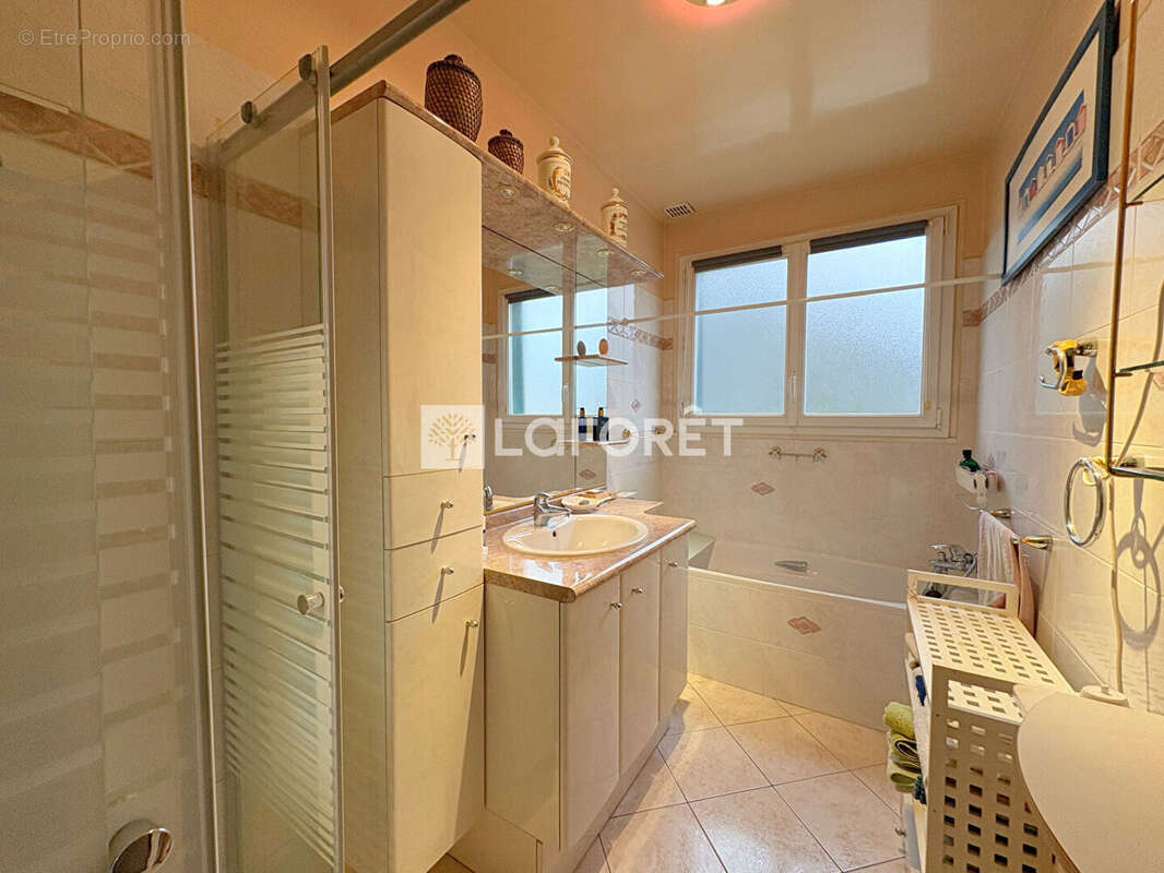Maison familiale 6 pièces 116 m2 - à deux pas du Port aux Cerises - photo 13