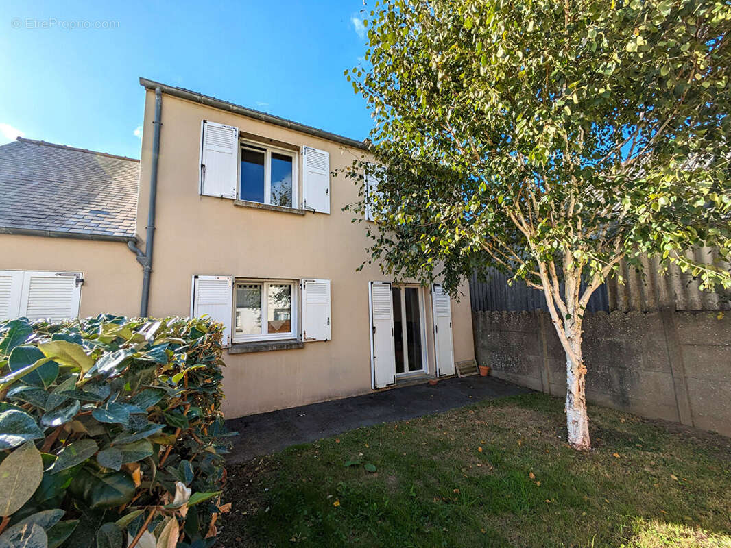 Maison à PLEINE-FOUGERES