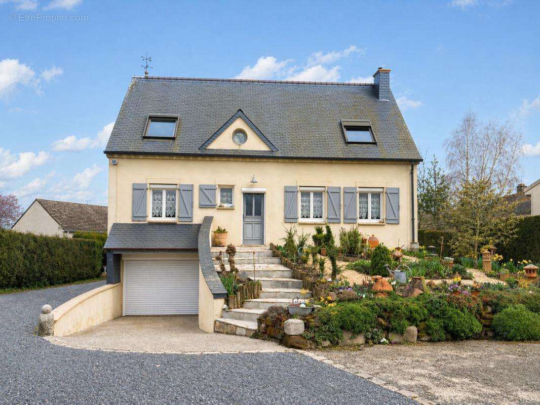 Maison à SAVIGNIES