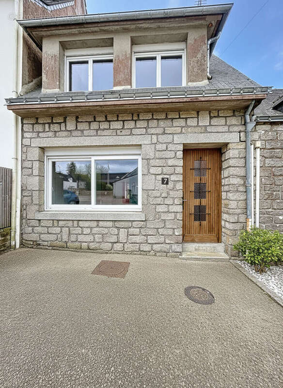 Maison à SAINT-GUYOMARD