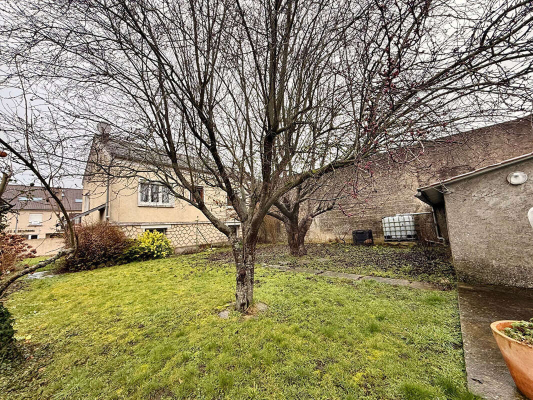 Maison à BRIE-COMTE-ROBERT