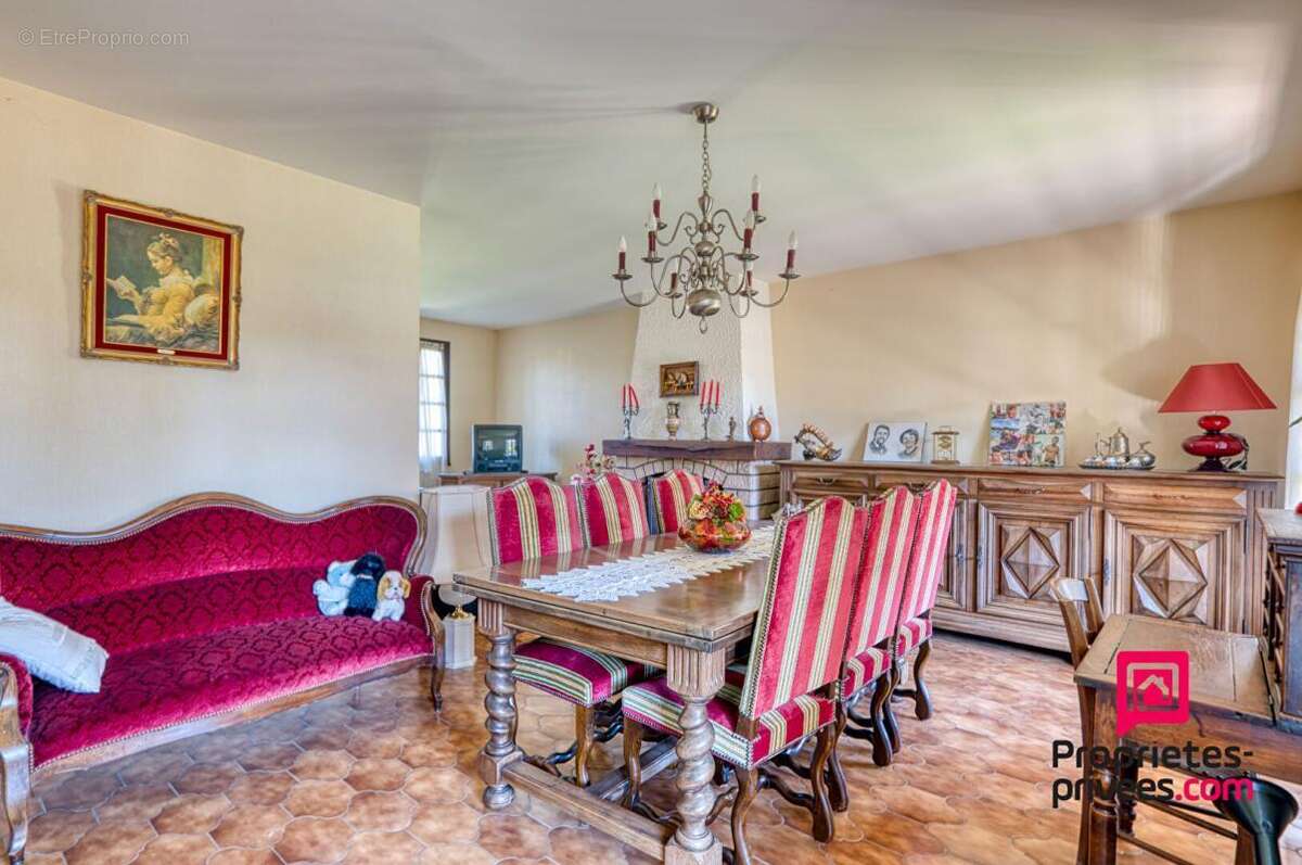 Maison à SAINT-SYMPHORIEN-D'OZON