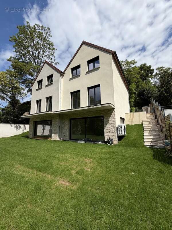 Maison à BOUGIVAL