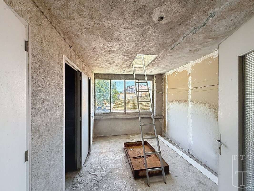 Exclusivite t3 à rénover - photo 4