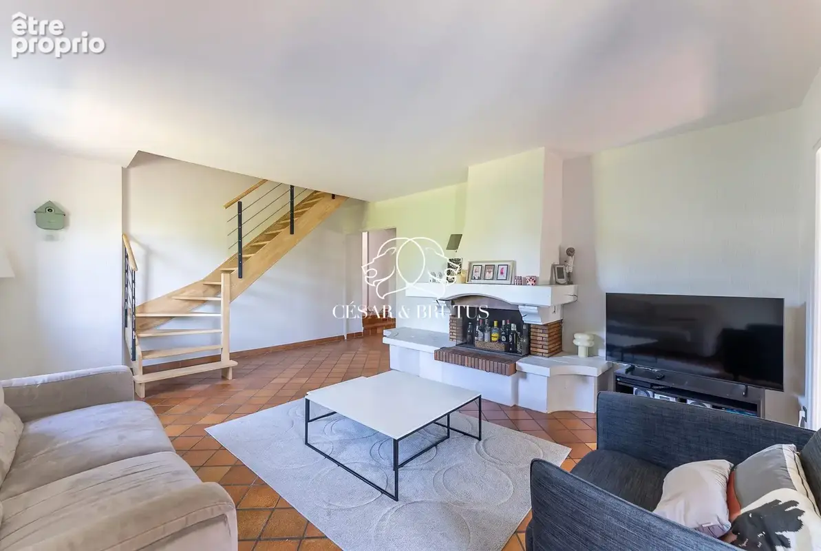 Maison 6 pièces 135 m² à vendre à Trevoux (01600) - photo 4