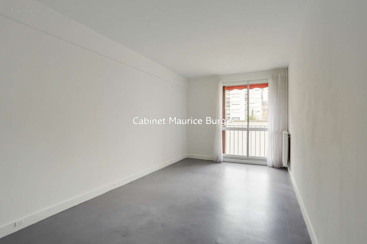 Appartement à PARIS-15E
