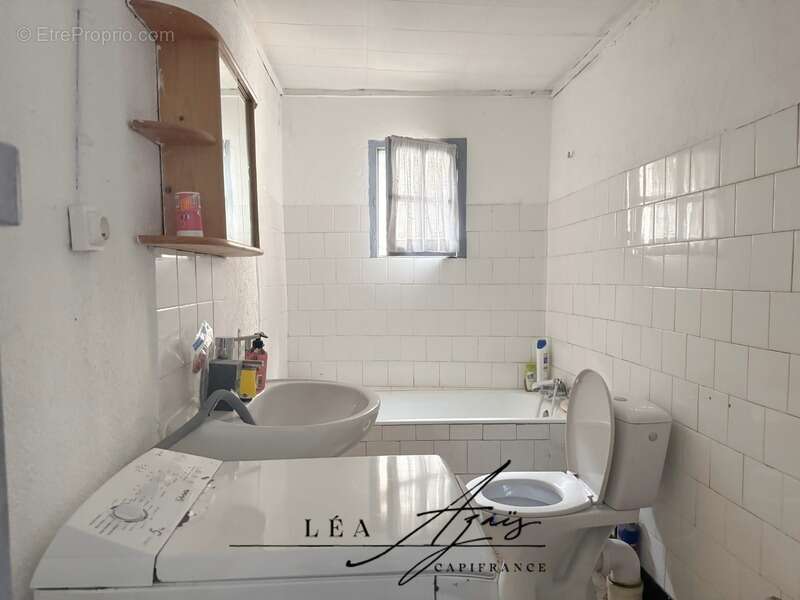 Maison à LAROQUE-DE-FA