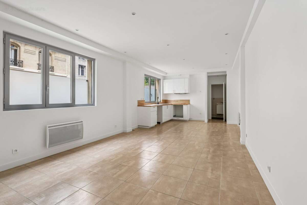 Appartement à PARIS-11E