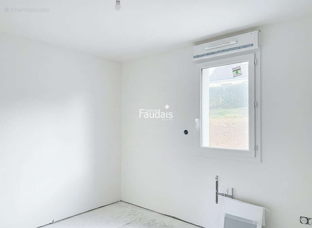 Maison 85 m² à Saint-Sauveur-Lendelin  - photo 8