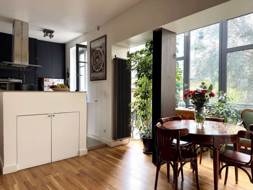 Appartement à PARIS-17E