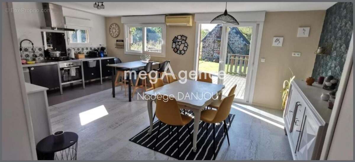 Maison à TESSY-SUR-VIRE