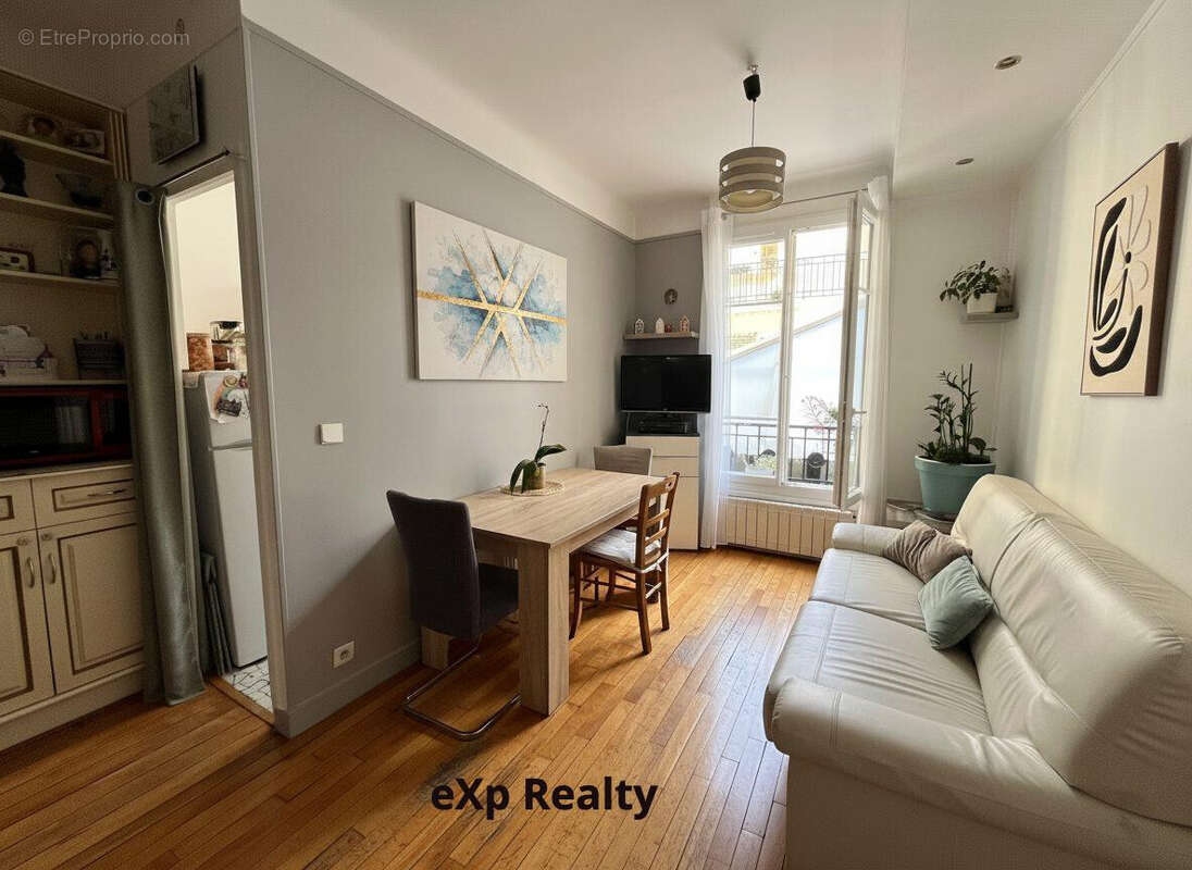 Appartement à PARIS-15E