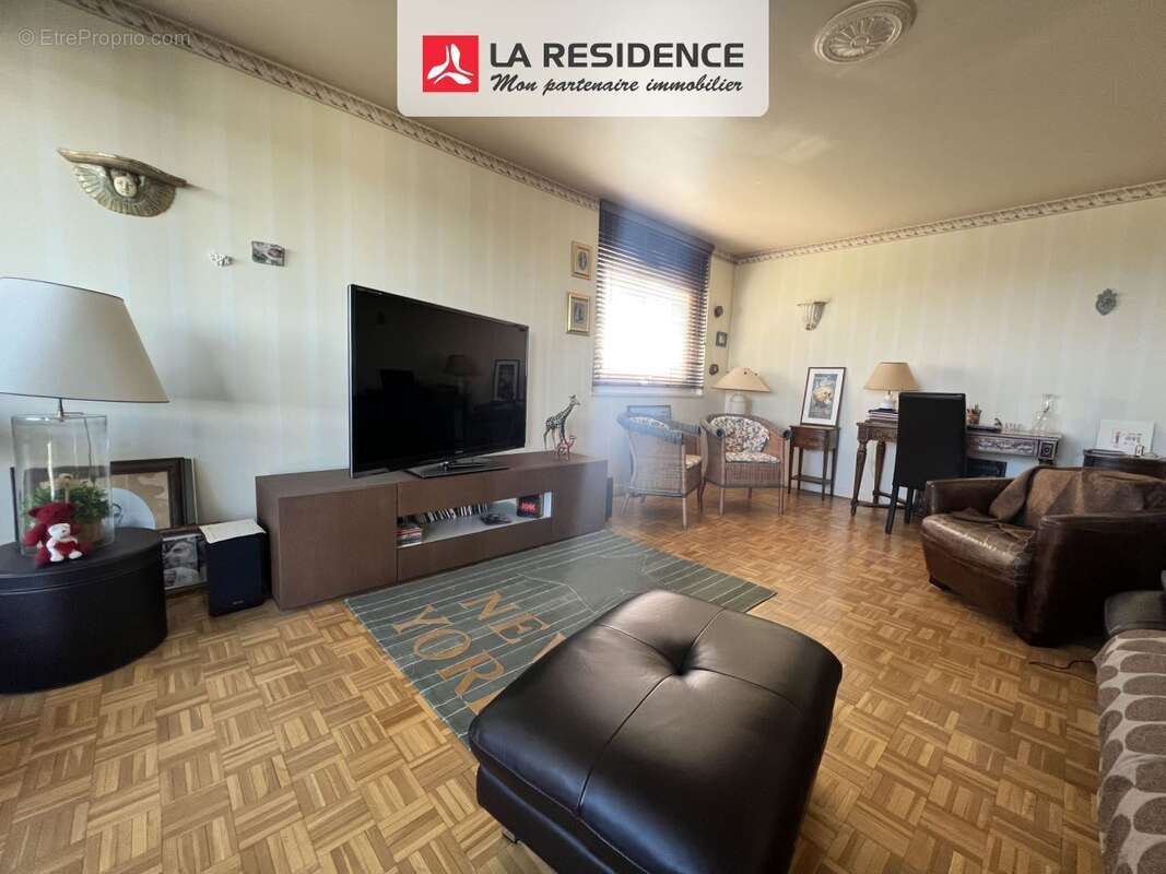 Appartement à VELIZY-VILLACOUBLAY