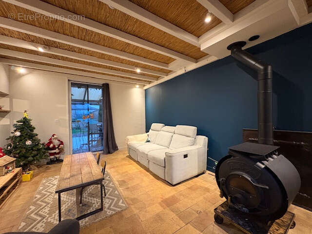 Maison à SAINT-ETIENNE-SUR-CHALARONNE