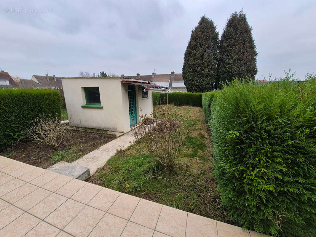 Maison à SAINT-MARTIN-AU-LAERT