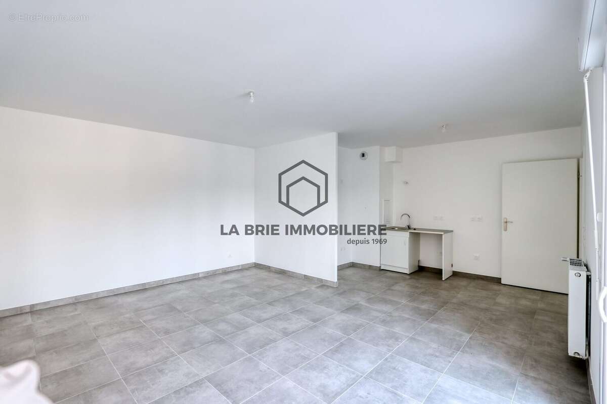 Appartement 51 m² à Mennecy  - photo 2